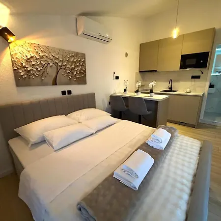 Roko Apartamento Starigrad Paklenica
